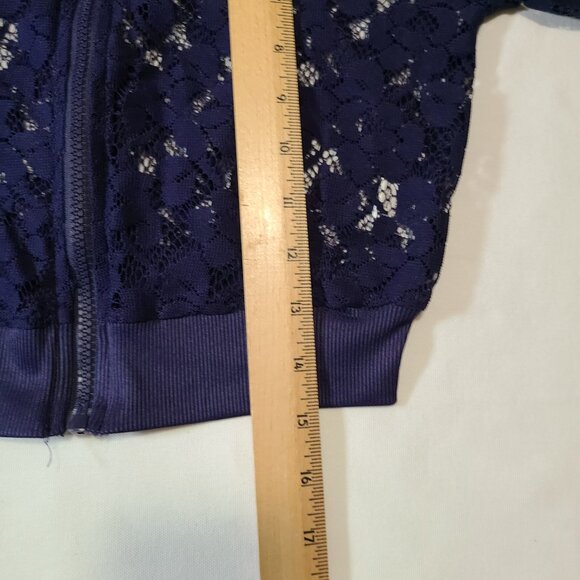 Beautees Girls Blue Lace Bomber Jacket Size 7 Floral Zip-Up Lightweight Layer - Picture 5 of 6
